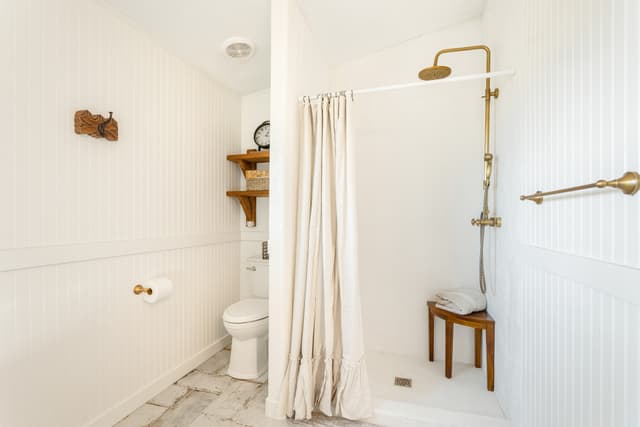 Guest Farmhouse Master Bathroom Shower